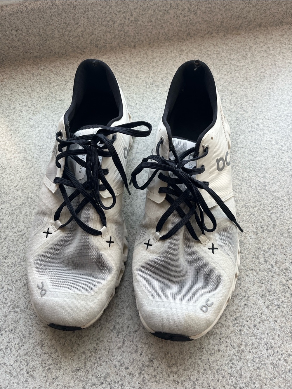 On Running Cloud X Men’s White/Black Training Running Shoes